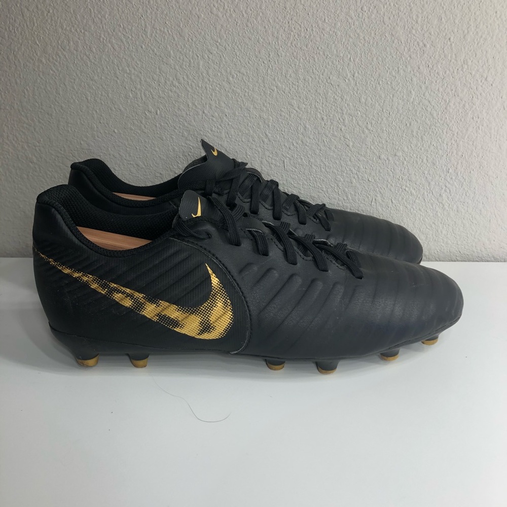 Nike Mens Tiempo Legend 7 Club FG Soccer Cleats